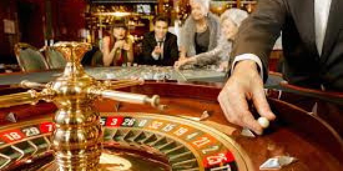 Live Dealer Casinos vs. RNG Games: A Comparison