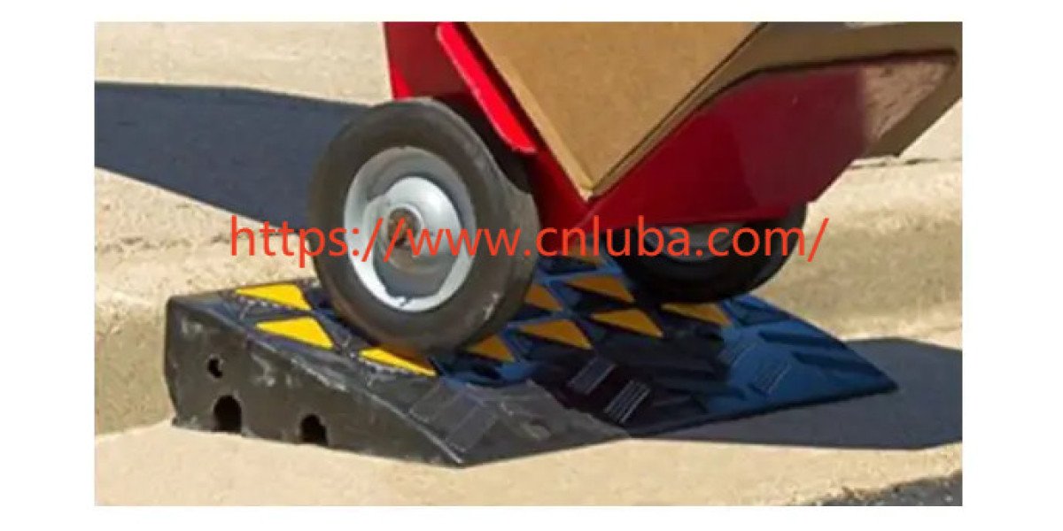 Heavy Black Rubber Kerb Ramps